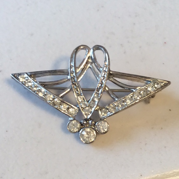 Vintage Jewelry - Vintage Rhinestone Brooch/Pin